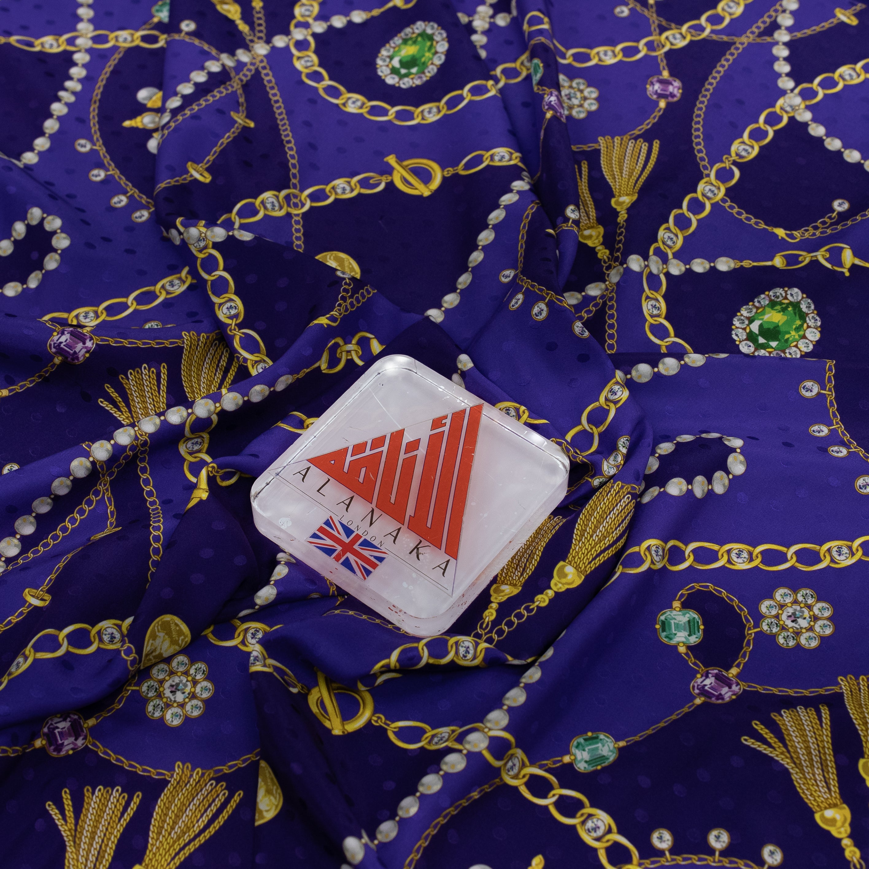 Silk Jacquard - Jewels - Mixed Jewellery on Purple
