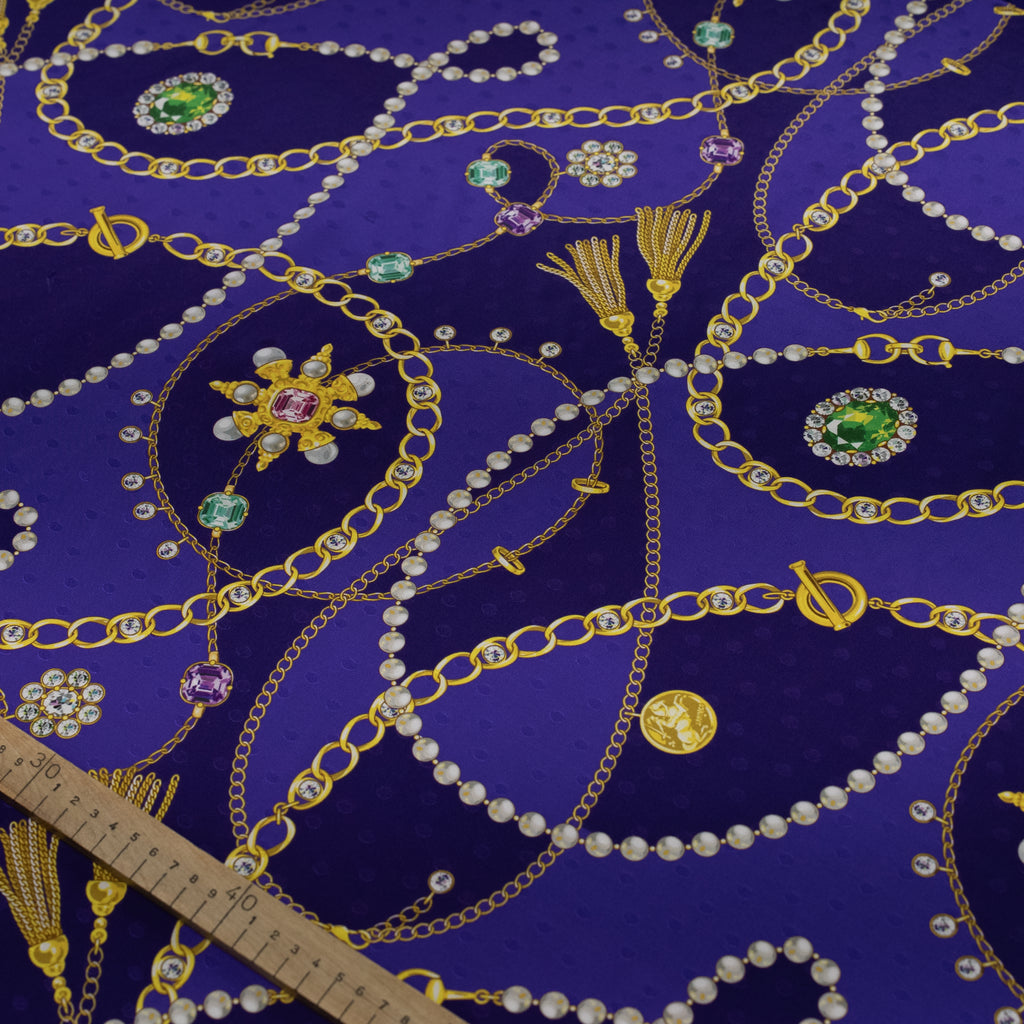 Silk Jacquard - Jewels - Mixed Jewellery on Purple