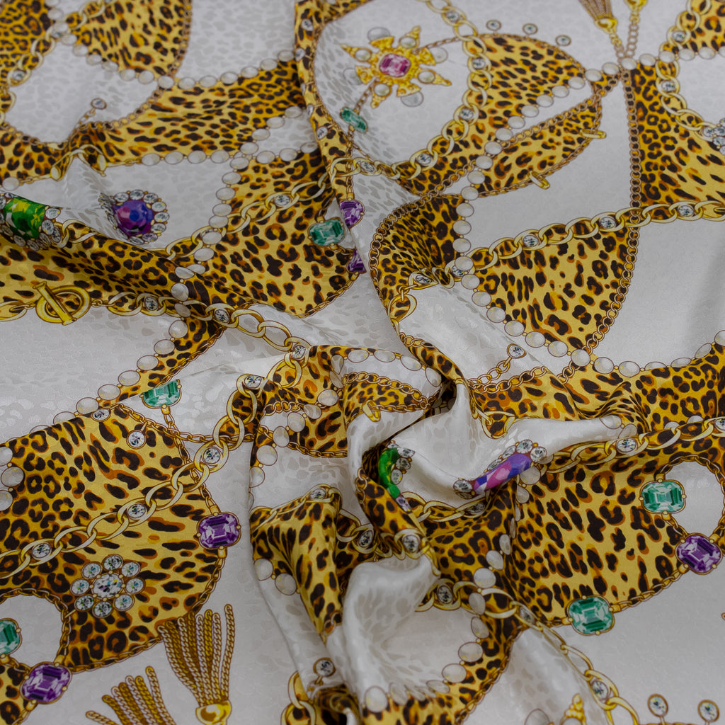 Silk Jacquard - Jewels - Bracelets on Leopard Print & White