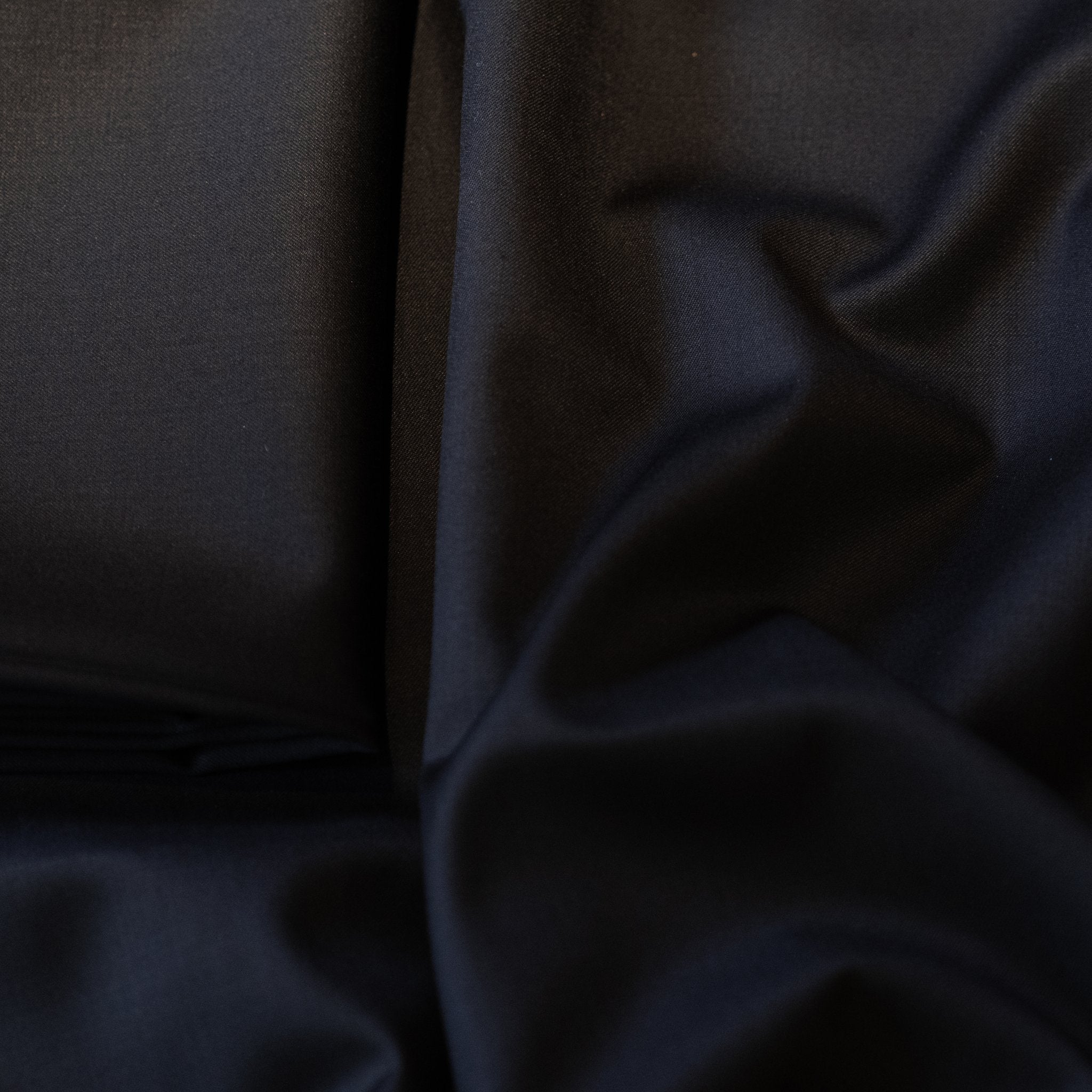 AL ANAKA English Cashmere-Feel Wool suiting — Ink Black