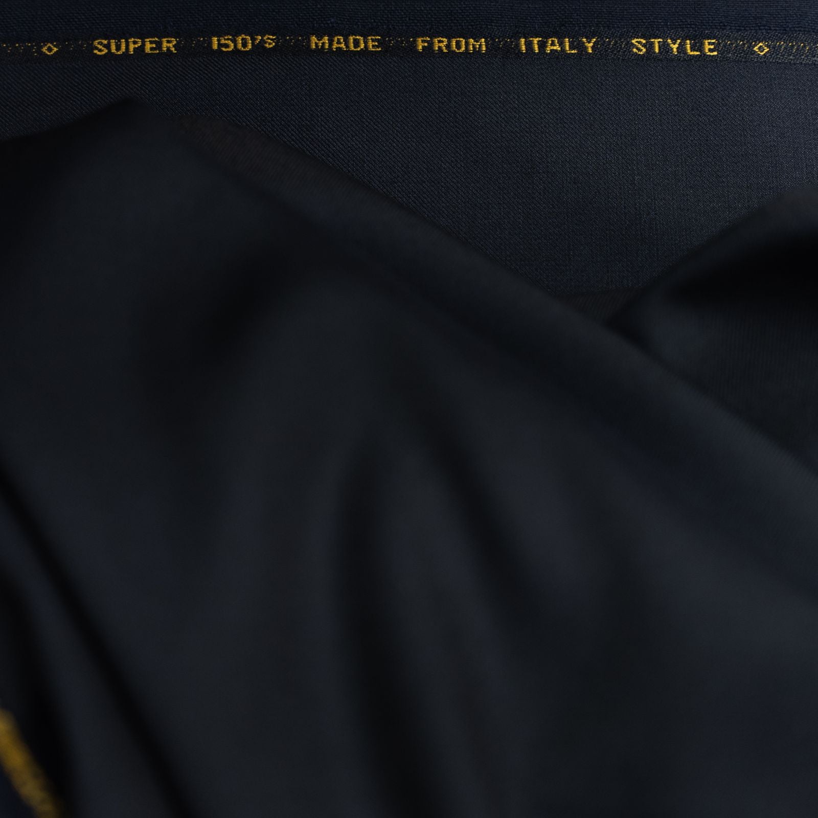AL ANAKA Italian suiting — Midnight Navy
